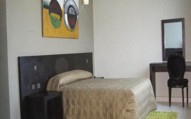 La Corniche Hotel