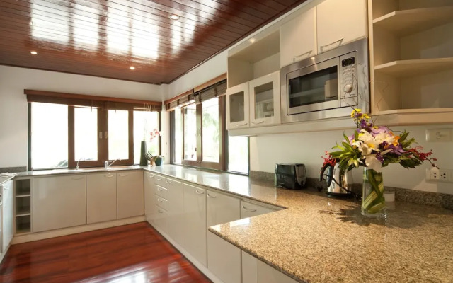 Surin Springs Villa 6 by PIPS