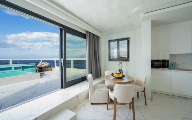 Numi Suites