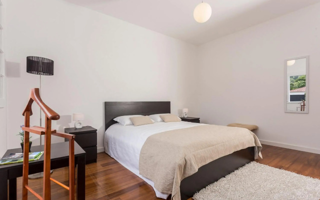 Casa das Camélias - Family Villa by the lagoon