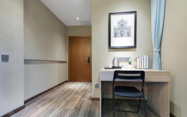 Zou Qu Ye Travel Hotel