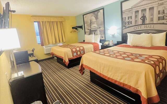 Super 8 by Wyndham Warrenton