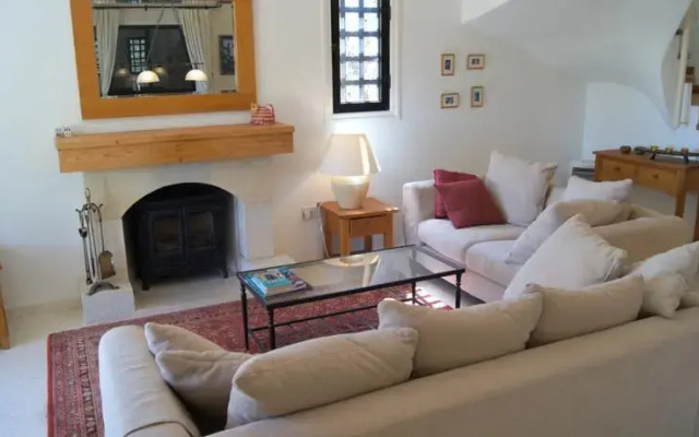 Kamares Villa