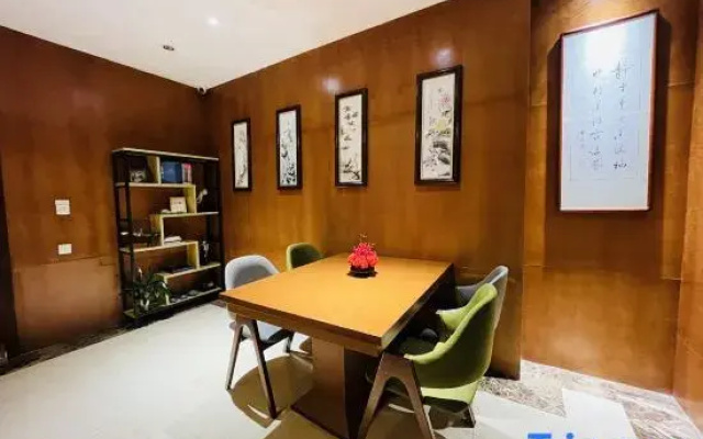Yihao Hotel