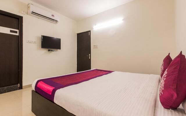 OYO 10219 Hotel Ten Eleven