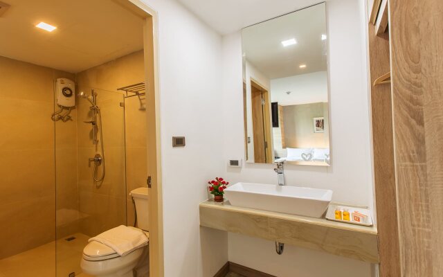 B2 Ubon Premier Hotel