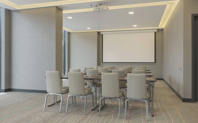 Sky Loft Hotel Kyiv by Rixwel