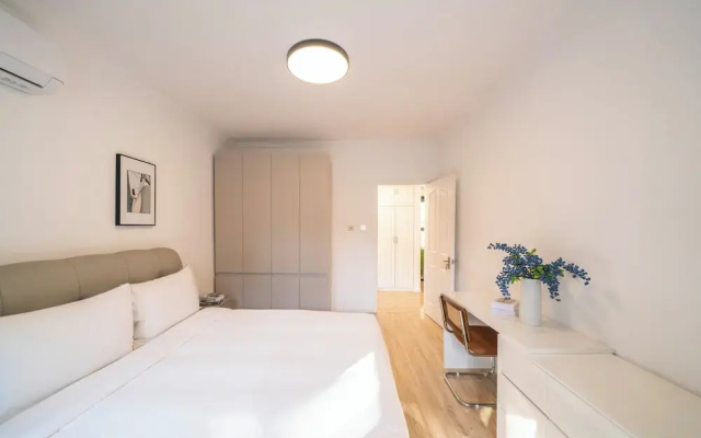 Tyms Tianshan 2BR Residence near Metro