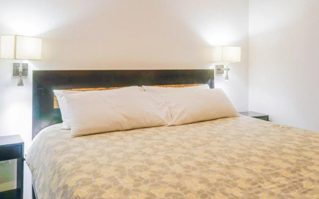 Makara Toucan Suite / 2nd Floor