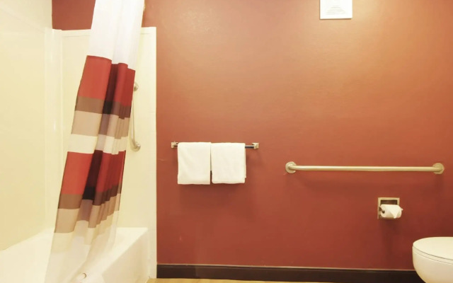 Red Roof Inn PLUS+ Chicago - Hoffman Estates