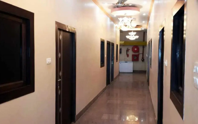 Brij Raj Guest House Mathura by Goroomgo