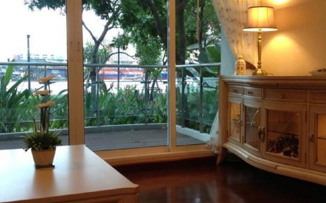 Chao Phraya River Front Villa