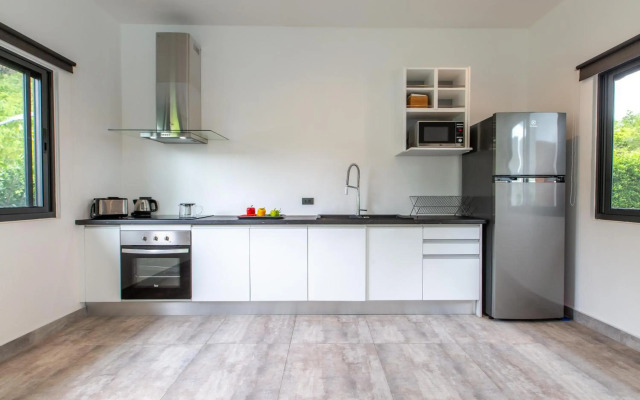 Villa Sawadee, 2br, 500m from the beach