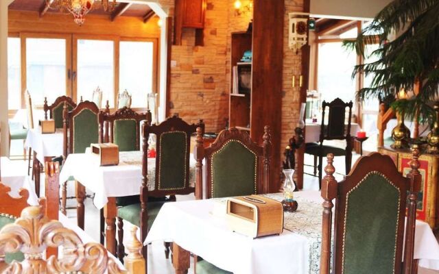 Karamazov Antik Otel
