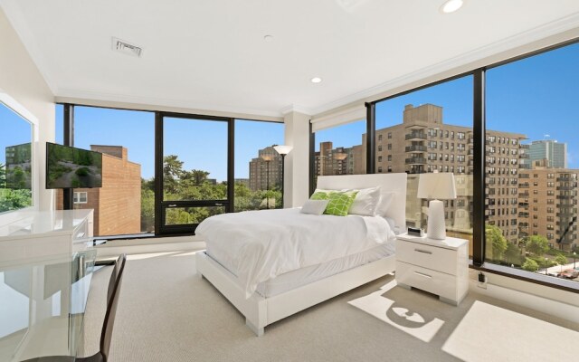 Global Luxury Suites on Prospect Street