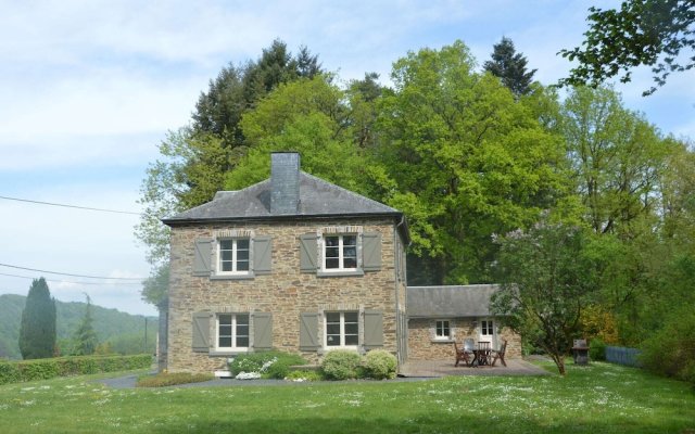 Spacious Cottage With Private Garden in Ardennes