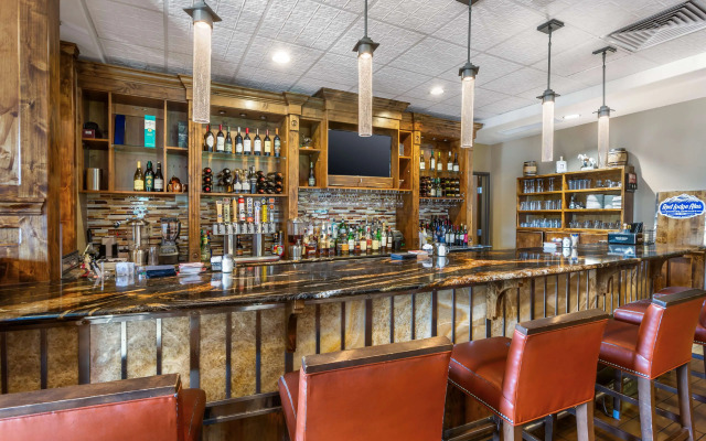 Best Western Premier Ivy Inn & Suites