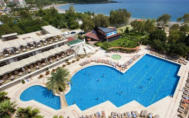 Mira Meridia Beach Hotel