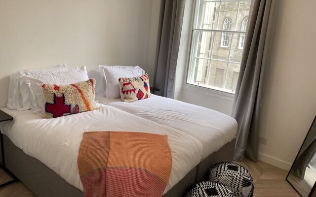Leith Street Suite