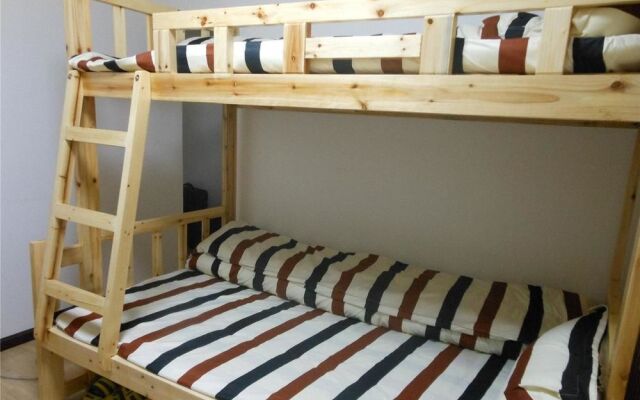 Jiujiu Happy Apartment