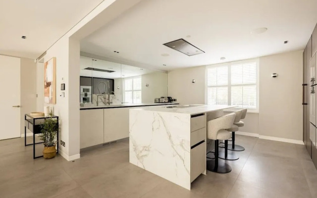 The St John's Wood Hideout - 5bdr Home With Garden