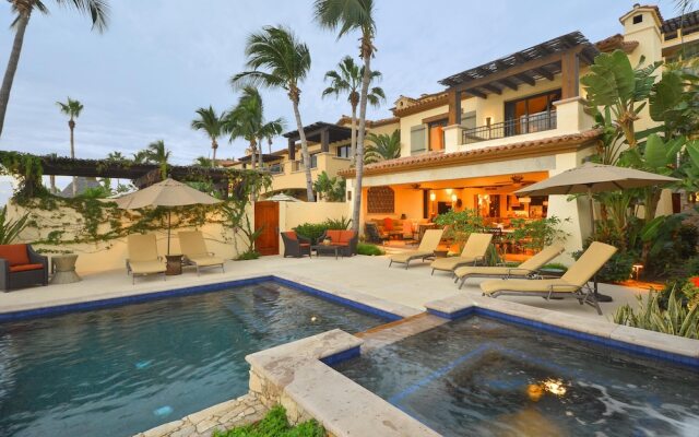 Opulent Medano Beachfront Villa W/beach Club Access: Hacienda Villa 11