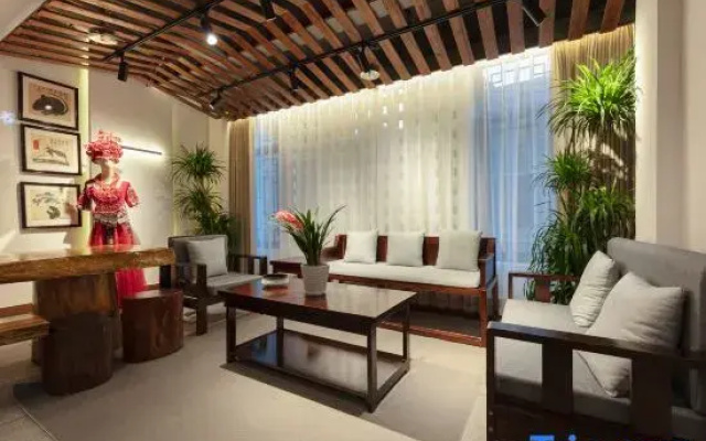 Phoenix Qingcheng Mountain Water · Courtyard Viewing Homestay