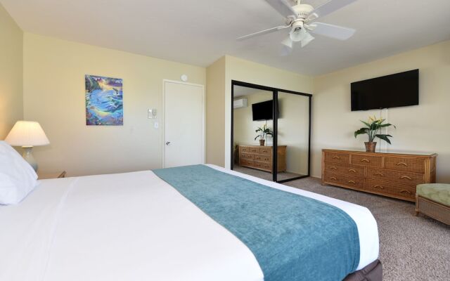 Lokelani #A205 - 2 Br condo by RedAwning