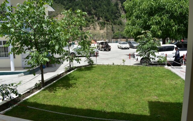 Hotel River View Naran