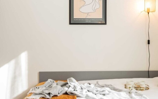 Sapphire Studios by Loft Affair