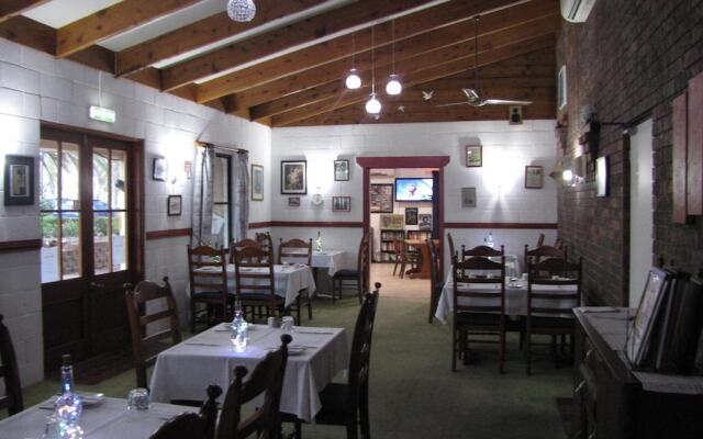 Copper Country Motor Inn & Restaurant