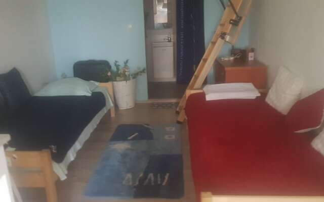 Lovely 2-bed House in Klarici Close to Pula