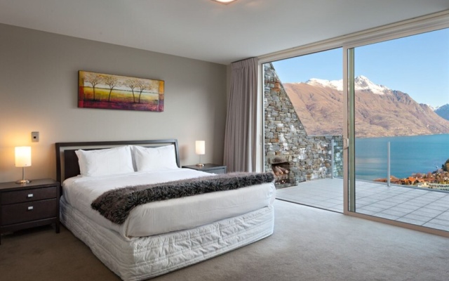 Luxury 4 Bedroom Villa in New Zealand, Queenstown Villa 1007 – Guest Rooms – Arthurs Point