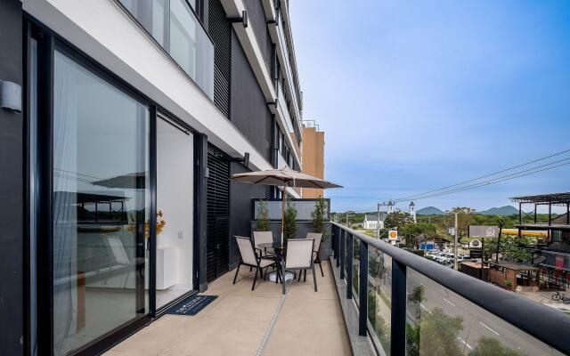 Apto c /piscina em Jurerê Internacional EPC204