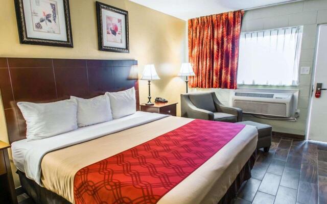 Econo Lodge Cocoa Beach - near the Port