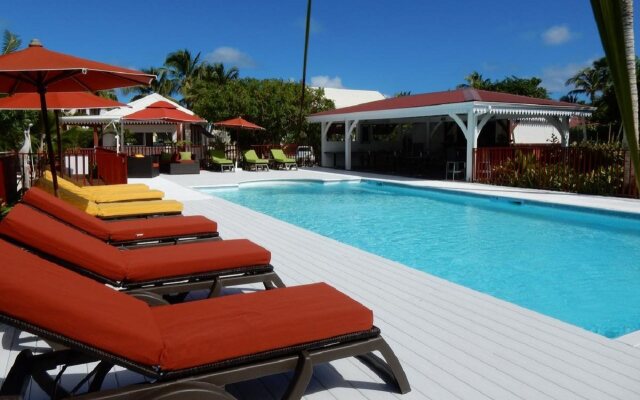 Palm Court Residence & Hotel at Orient Beach