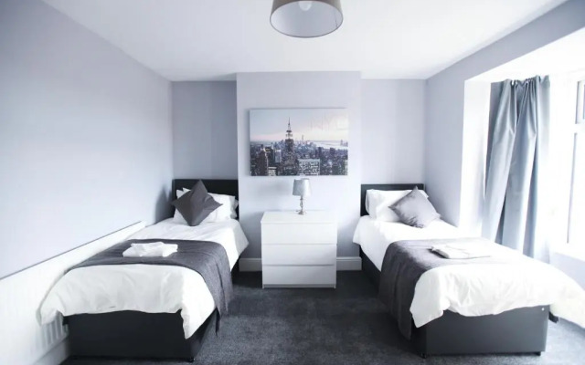 Honest Hospital House Apartment 1