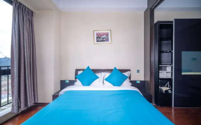 Garen River View Royal Hotel