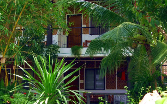 Love's Beach and Dive Resort