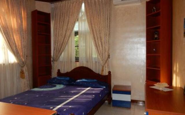Srinik Guest House