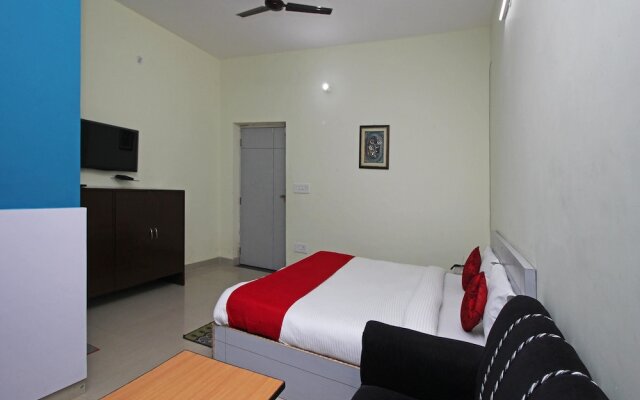 OYO Flagship 5175 Hotel Rama Blue Point