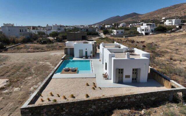 Lil Paros Luxury suites