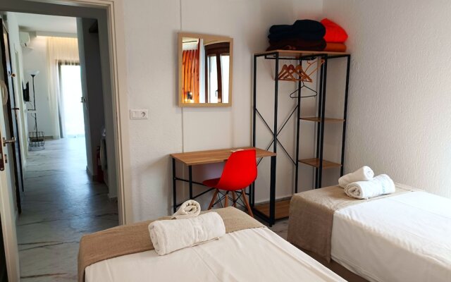 Salonikiou Beach Deluxe Apartments