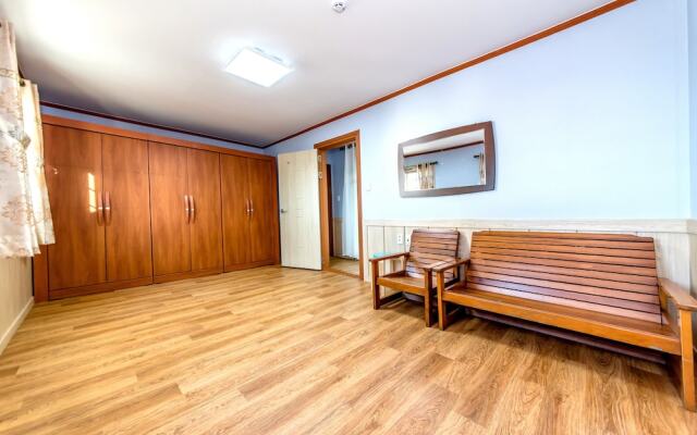 King's Garden Pension