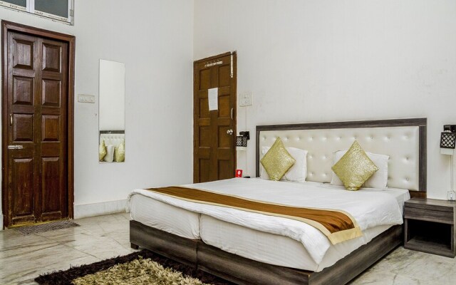 OYO 6774 Apartment The White Feathers
