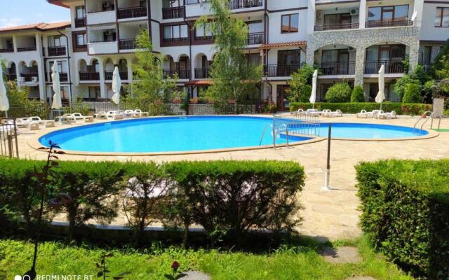 ARENA Aparthotel