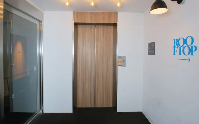 Ark Blue Hotel - Hostel