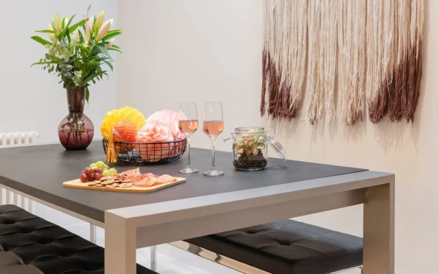 Sweet Inn - Kensington High Street