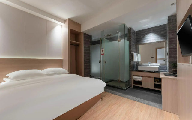 Yisu Qingju Hotel (Ningbo Beilun Xiaogang)