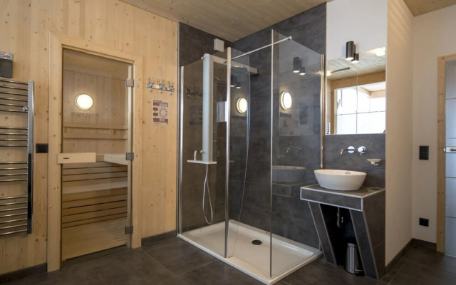 Wellness Chalet mit Au Ensprudelbad Schladming
